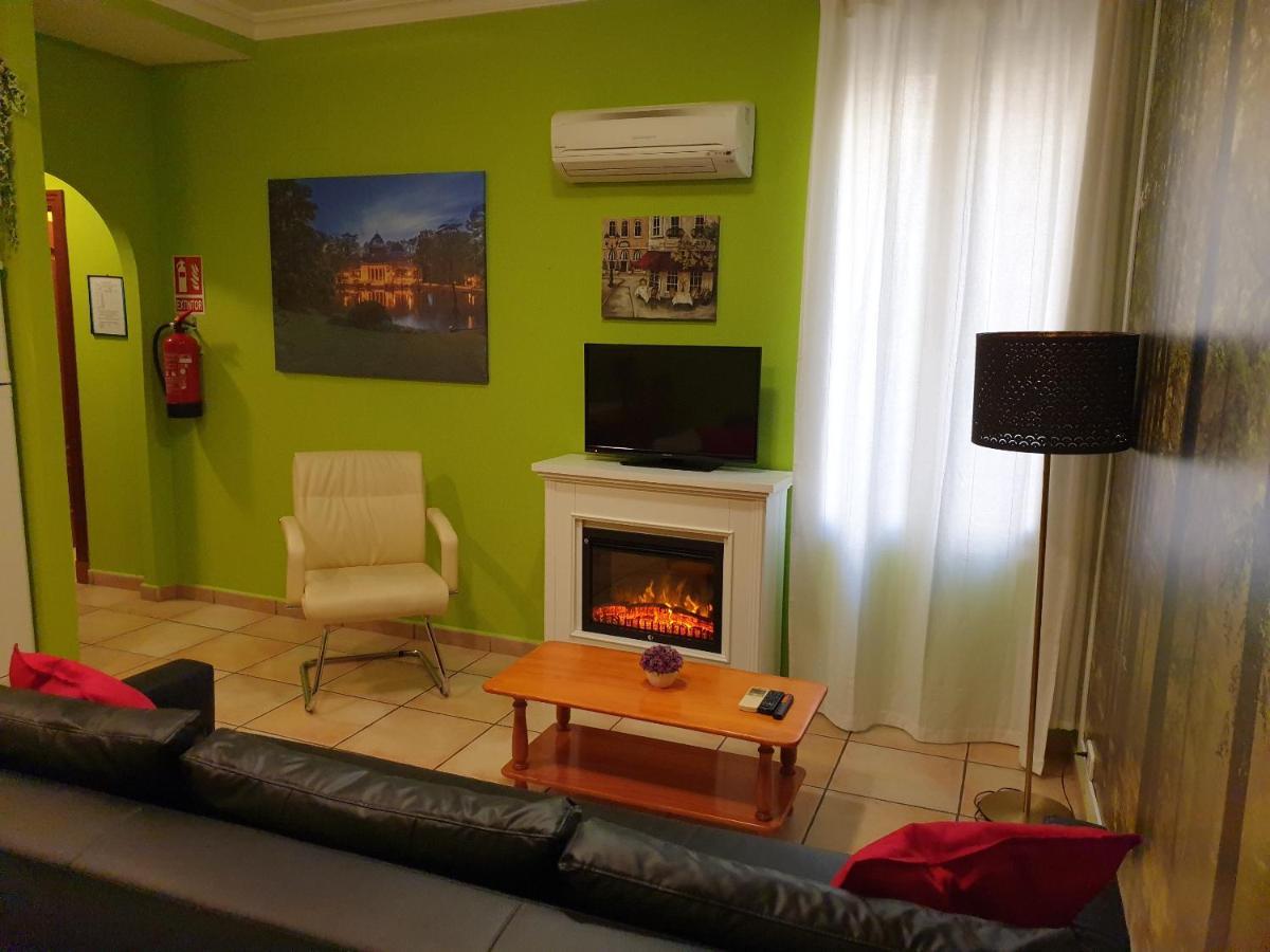 Apartamentos Dana Madrid Dış mekan fotoğraf